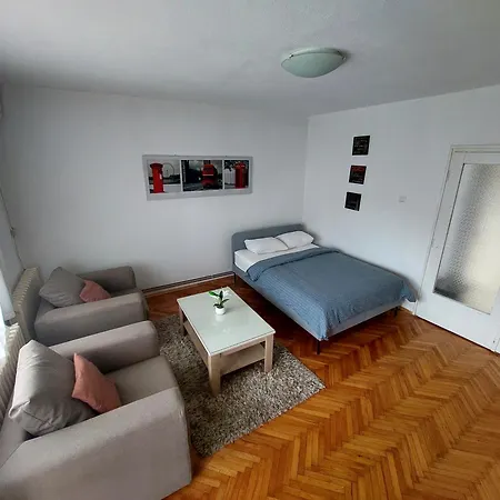Apartment Peaceful And Spacious With Free Parking